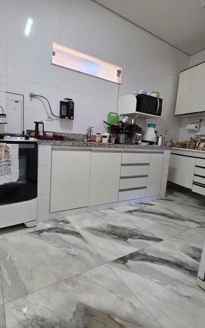 Casa à venda com 240m², 7 quartos e 6 vagas