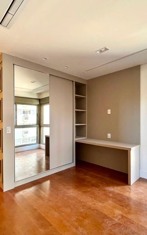 Apartamento para alugar com 156m², 3 quartos e 3 vagas Apartamento para alugar com 156m², 3 quartos e 3 vagasSuíte