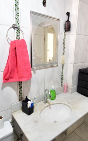 Apartamento à venda com 90m², 2 quartos e sem vagaBanheiro