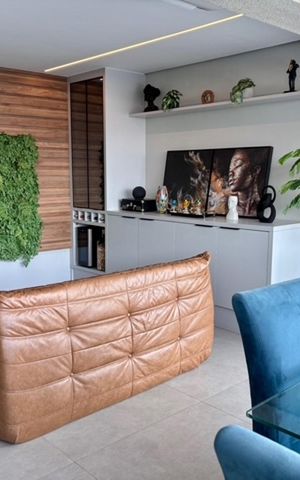 Apartamento à venda com 165m², 3 quartos e 2 vagas Apartamento à venda com 165m², 3 quartos e 2 vagasVaranda Gourmet
