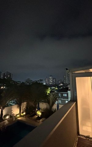 Apartamento à venda com 165m², 3 quartos e 2 vagas Apartamento à venda com 165m², 3 quartos e 2 vagasVaranda