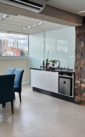 Apartamento à venda com 165m², 3 quartos e 2 vagas Apartamento à venda com 165m², 3 quartos e 2 vagasVaranda Gourmet