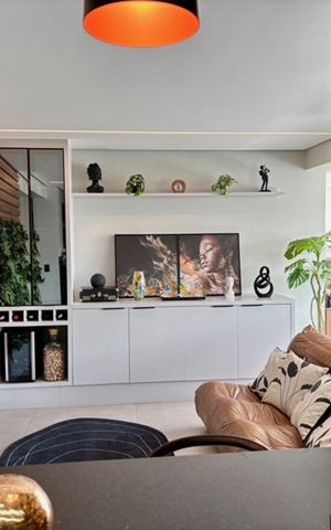 Apartamento à venda com 165m², 3 quartos e 2 vagas Apartamento à venda com 165m², 3 quartos e 2 vagasVaranda Gourmet