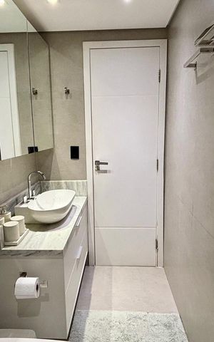 Apartamento à venda com 165m², 3 quartos e 2 vagas Apartamento à venda com 165m², 3 quartos e 2 vagasBanheiro