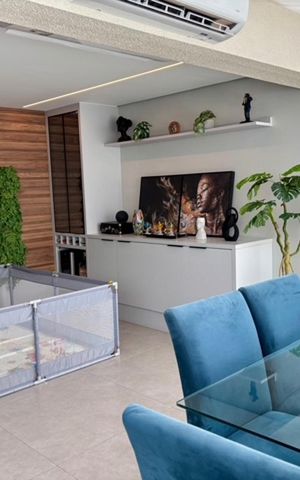 Apartamento à venda com 165m², 3 quartos e 2 vagas Apartamento à venda com 165m², 3 quartos e 2 vagasVaranda Gourmet