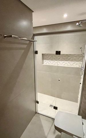 Apartamento à venda com 165m², 3 quartos e 2 vagas Apartamento à venda com 165m², 3 quartos e 2 vagasBanheiro