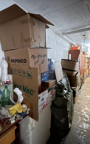 Casa à venda com 181m², 5 quartos e 3 vagas Casa à venda com 181m², 5 quartos e 3 vagasDeposito
