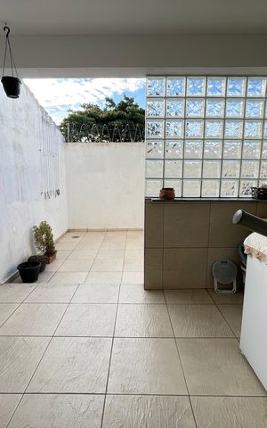 Casa à venda com 181m², 5 quartos e 3 vagas Casa à venda com 181m², 5 quartos e 3 vagasÁrea de Serviço
