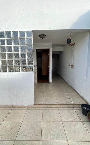 Casa à venda com 181m², 5 quartos e 3 vagas Casa à venda com 181m², 5 quartos e 3 vagasQuintal