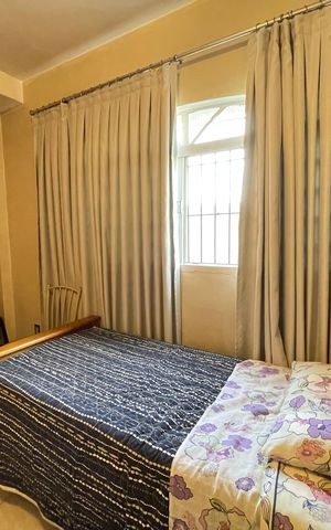 Casa à venda com 181m², 5 quartos e 3 vagas Casa à venda com 181m², 5 quartos e 3 vagasQuarto 4