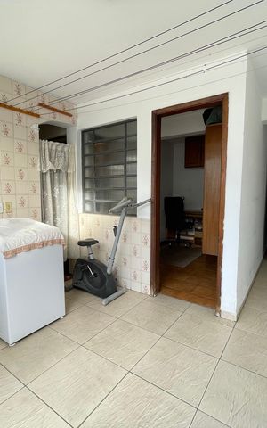 Casa à venda com 181m², 5 quartos e 3 vagas Casa à venda com 181m², 5 quartos e 3 vagasÁrea de Serviço