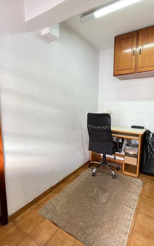 Casa à venda com 181m², 5 quartos e 3 vagas Casa à venda com 181m², 5 quartos e 3 vagasQuarto 5 / Escritório