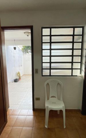 Casa à venda com 181m², 5 quartos e 3 vagas Casa à venda com 181m², 5 quartos e 3 vagasQuarto 5 / Escritório