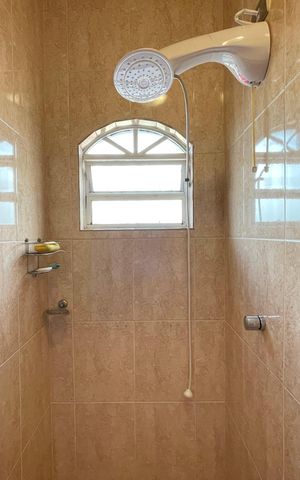Casa à venda com 181m², 5 quartos e 3 vagas