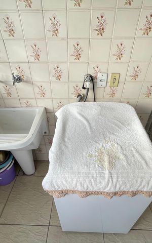 Casa à venda com 181m², 5 quartos e 3 vagas Casa à venda com 181m², 5 quartos e 3 vagasÁrea de Serviço