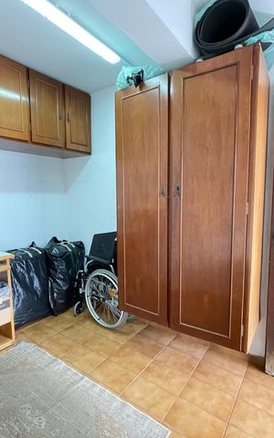 Casa à venda com 181m², 5 quartos e 3 vagas Casa à venda com 181m², 5 quartos e 3 vagasQuarto 5 / Escritório