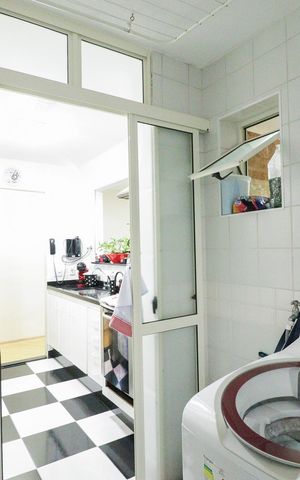 Apartamento para alugar com 72m², 2 quartos e 2 vagas Apartamento para alugar com 72m², 2 quartos e 2 vagasCozinha e Área de Serviço