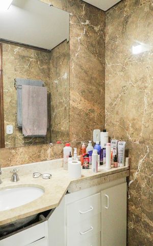 Apartamento para alugar com 72m², 2 quartos e 2 vagas Apartamento para alugar com 72m², 2 quartos e 2 vagasBanheiro da Suíte