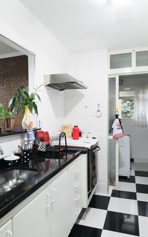 Apartamento para alugar com 72m², 2 quartos e 2 vagas Apartamento para alugar com 72m², 2 quartos e 2 vagasCozinha e Área de Serviço