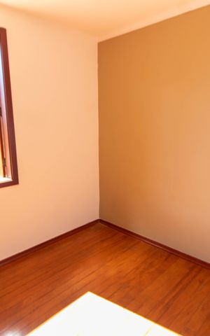 Casa para alugar com 279m², 5 quartos e 2 vagas Casa para alugar com 279m², 5 quartos e 2 vagasQUARTO 4