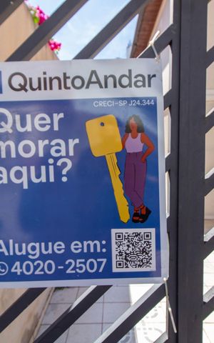 Casa para alugar com 279m², 5 quartos e 2 vagas Casa para alugar com 279m², 5 quartos e 2 vagasFACHADA