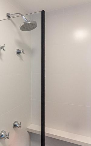 Studio à venda com 24m², 1 quarto e sem vaga Studio à venda com 24m², 1 quarto e sem vagaBanheiro social