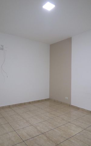 Casa à venda com 200m², 3 quartos e 2 vagasQuarto 1 suíte