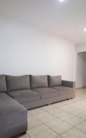 Casa à venda com 200m², 3 quartos e 2 vagasSala