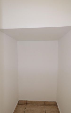 Casa à venda com 200m², 3 quartos e 2 vagasDespensa
