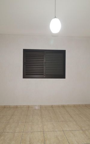 Casa à venda com 200m², 3 quartos e 2 vagasVista 3