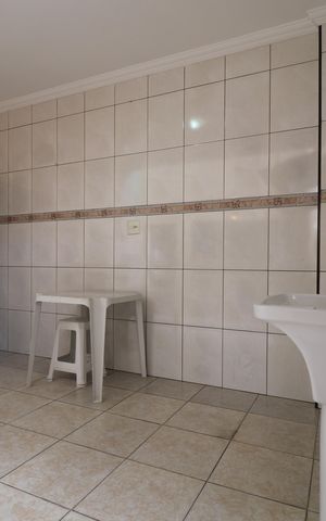 Casa à venda com 200m², 3 quartos e 2 vagasÁrea de Serviço
