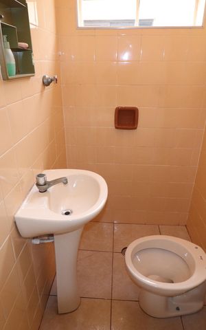Casa à venda com 200m², 3 quartos e 2 vagasBanheiro Edícula Quarto