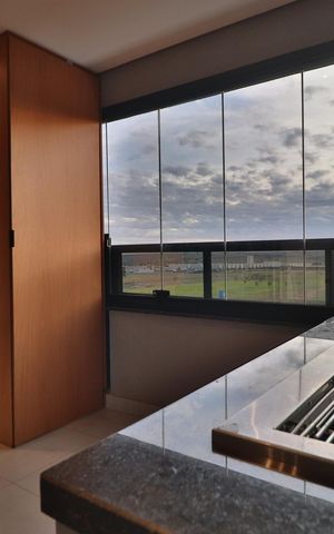 Apartamento para alugar com 68m², 2 quartos e 2 vagasVaranda
