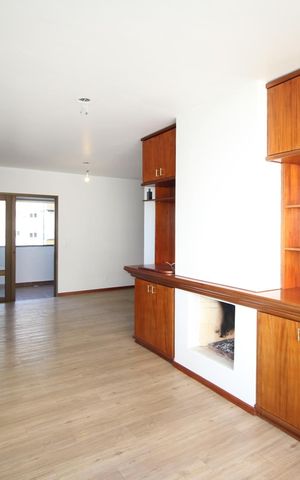 Apartamento para alugar com 140m², 3 quartos e 2 vagasSala