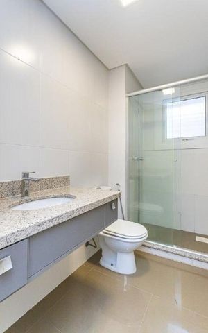 Apartamento para alugar com 117m², 3 quartos e 3 vagas Apartamento para alugar com 117m², 3 quartos e 3 vagasBanheiro 1