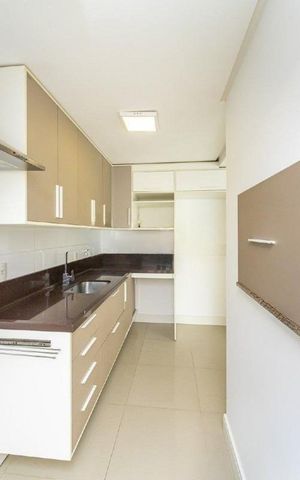 Apartamento para alugar com 117m², 3 quartos e 3 vagas Apartamento para alugar com 117m², 3 quartos e 3 vagasCozinha