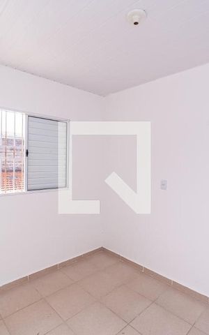 Casa à venda com 200m², 6 quartos e 8 vagas Casa à venda com 200m², 6 quartos e 8 vagasQuarto