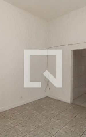 Casa à venda com 200m², 6 quartos e 8 vagas Casa à venda com 200m², 6 quartos e 8 vagasQuarto
