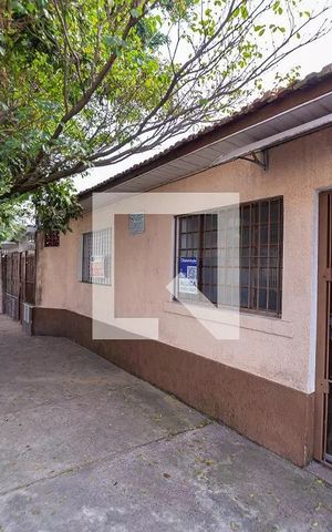 Casa à venda com 200m², 6 quartos e 8 vagas Casa à venda com 200m², 6 quartos e 8 vagasÁrea externa
