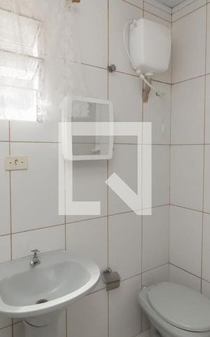 Casa à venda com 200m², 6 quartos e 8 vagas Casa à venda com 200m², 6 quartos e 8 vagasBanheiro