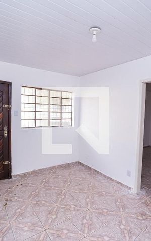 Casa à venda com 200m², 6 quartos e 8 vagas Casa à venda com 200m², 6 quartos e 8 vagasSala