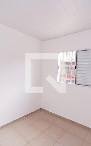 Casa à venda com 200m², 6 quartos e 8 vagas Casa à venda com 200m², 6 quartos e 8 vagasQuarto