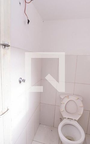 Casa à venda com 200m², 6 quartos e 8 vagas Casa à venda com 200m², 6 quartos e 8 vagasBanheiro