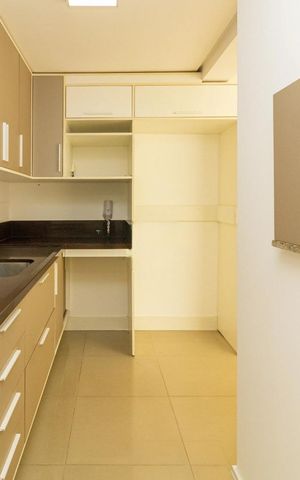 Apartamento para alugar com 117m², 3 quartos e 3 vagas Apartamento para alugar com 117m², 3 quartos e 3 vagasCozinha