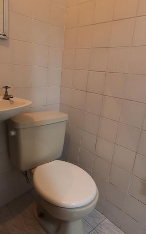 Casa à venda com 271m², 3 quartos e 2 vagasBanheiro da Edícula 1