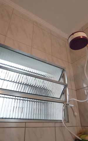 Casa à venda com 271m², 3 quartos e 2 vagasBanheiro