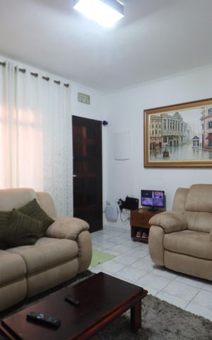 Casa à venda com 271m², 3 quartos e 2 vagasSala