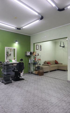 Casa à venda com 271m², 3 quartos e 2 vagasSalão da Frente