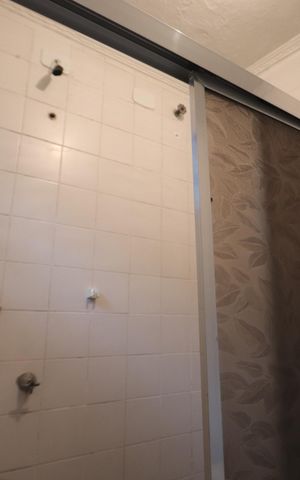 Casa à venda com 271m², 3 quartos e 2 vagasBanheiro da Edícula 1