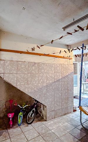 Casa à venda com 254m², 3 quartos e 1 vagaÁrea externa